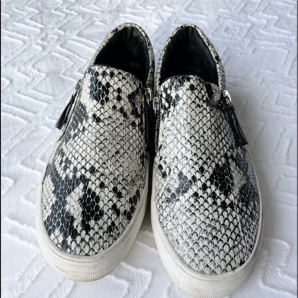 STEVE MADDEN SNAKESKIN SHOES